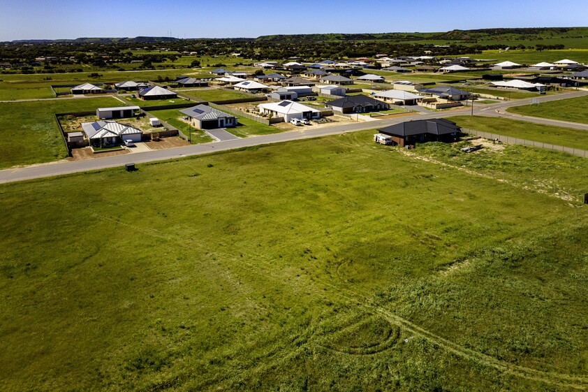 27 Wisteria Parade, Moresby WA 6530