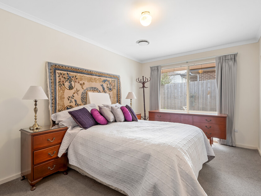 Your Carefree Lifestyle Awaits: Spacious, Freehold Living in Blackburn South