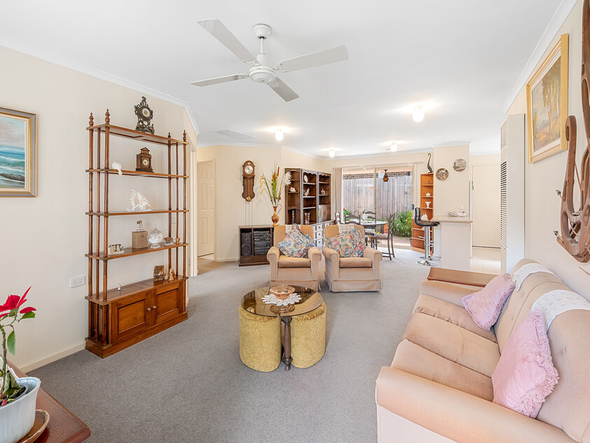 Your Carefree Lifestyle Awaits: Spacious, Freehold Living in Blackburn South