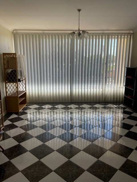 Refurbished Large One Bedroom PLUS small study, Apartment unit with Large Living area , Great location.