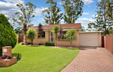  8 Farmer Place St Clair NSW 2759
