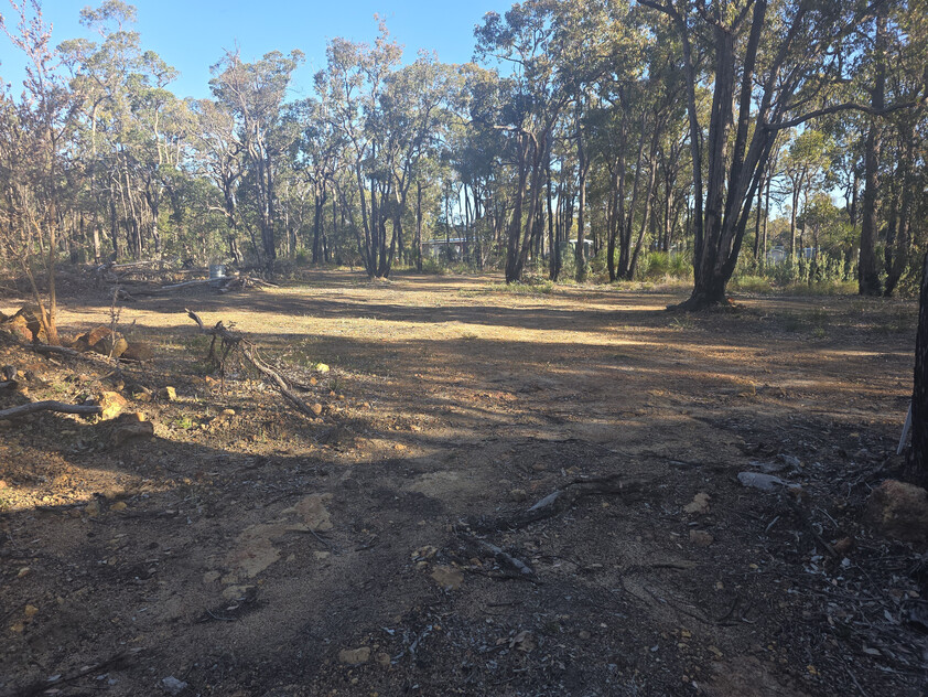 Parkerville Bushland Retreat 5.5 Acres Backing onto National Park
