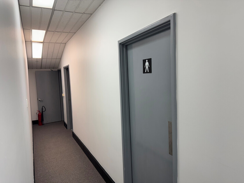 First Floor Offices with Amazing Exposure - READY TO MOVE INTO!