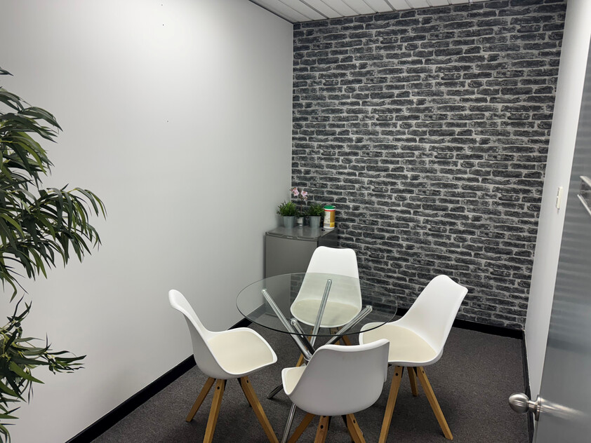 First Floor Offices with Amazing Exposure - READY TO MOVE INTO!