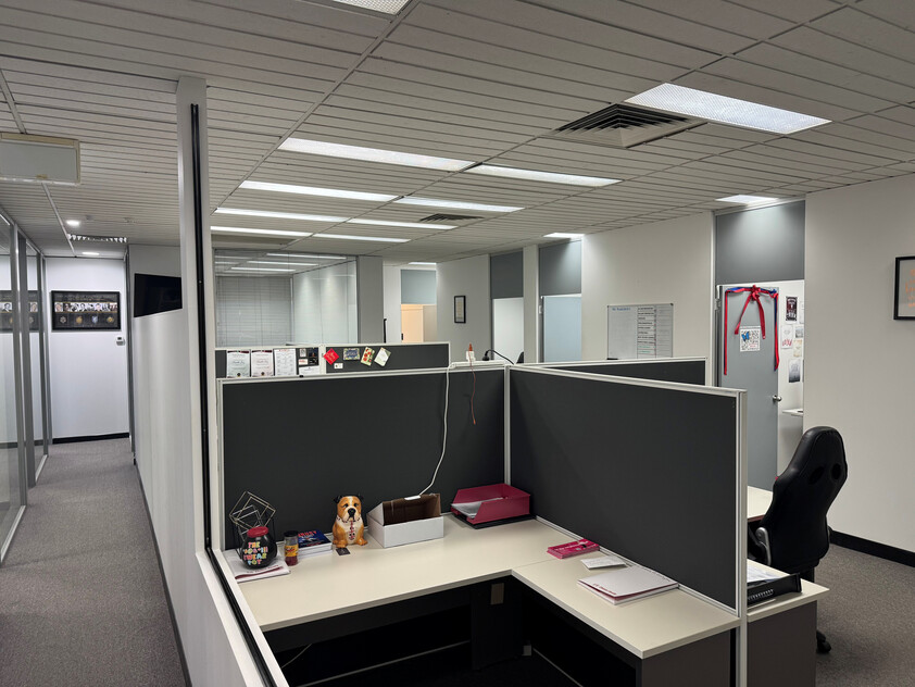 First Floor Offices with Amazing Exposure - READY TO MOVE INTO!