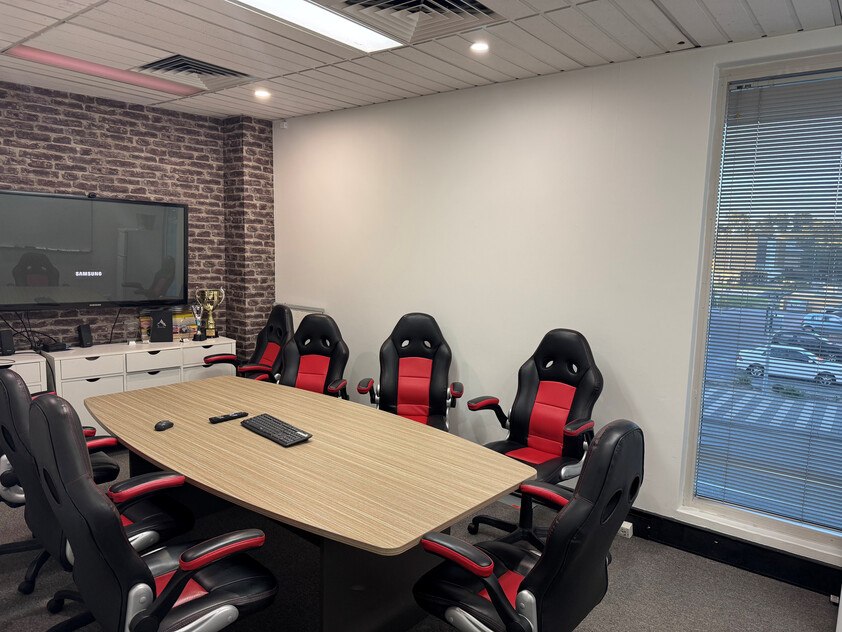 First Floor Offices with Amazing Exposure - READY TO MOVE INTO!