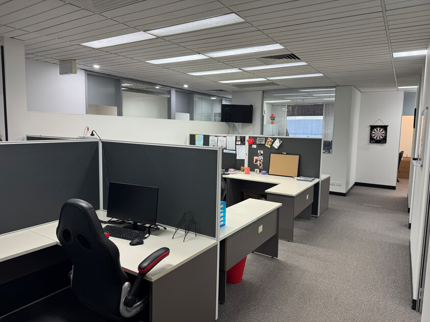 First Floor Offices with Amazing Exposure - READY TO MOVE INTO!