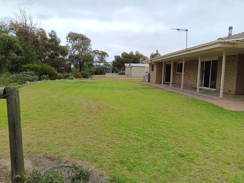 Semi-rural property in the heart of Goolwa North