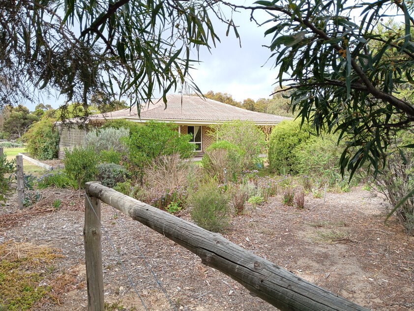 Semi-rural property in the heart of Goolwa North