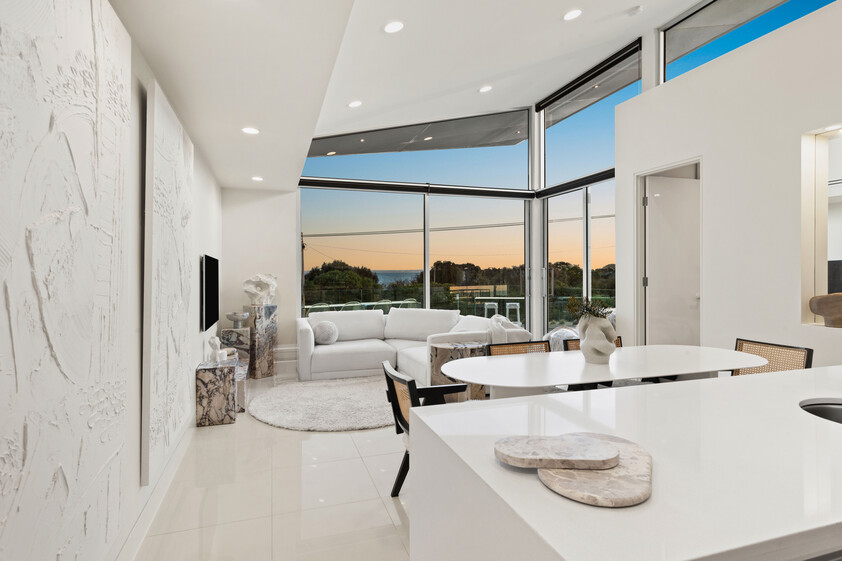 180’ Bay Views