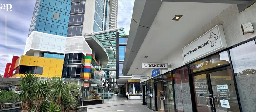 84m2 - Bright & Versatile office space