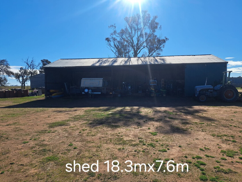 Spacious Hobby Farm on 28 Acres 10 Minutes from Donald