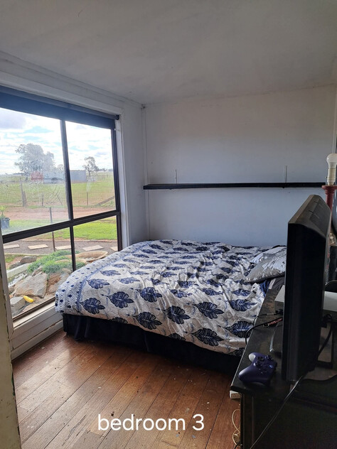 Spacious Hobby Farm on 28 Acres 10 Minutes from Donald