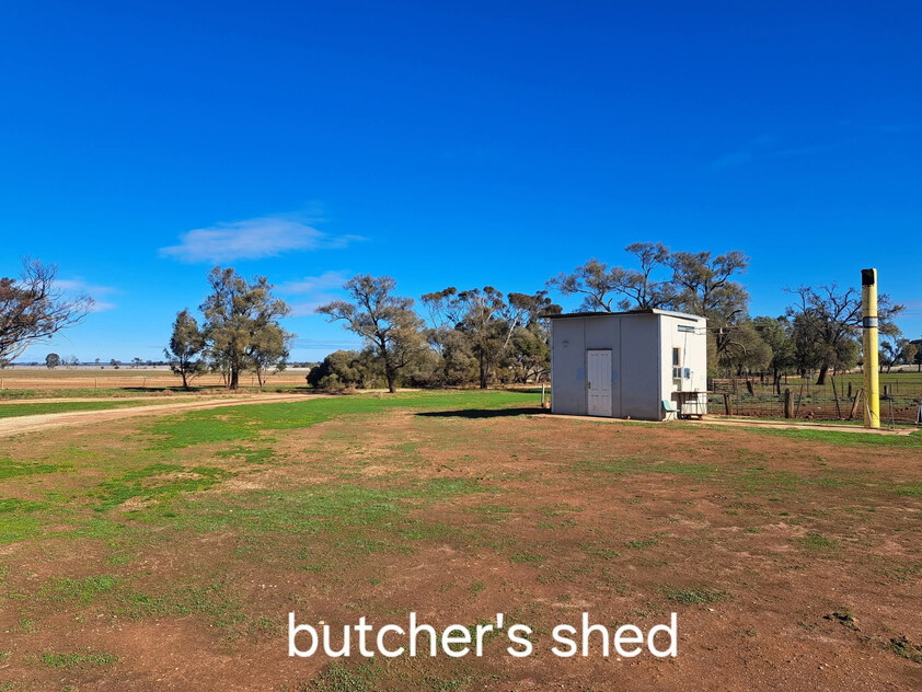 Spacious Hobby Farm on 28 Acres 10 Minutes from Donald