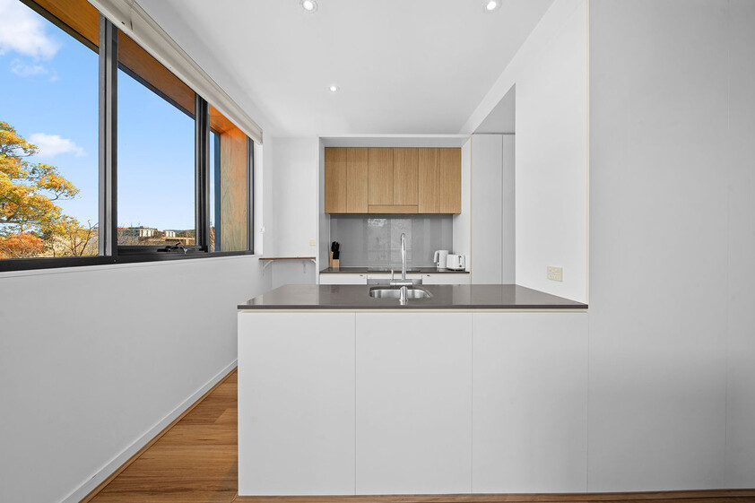 Lowanna St - architectural award winning apartment