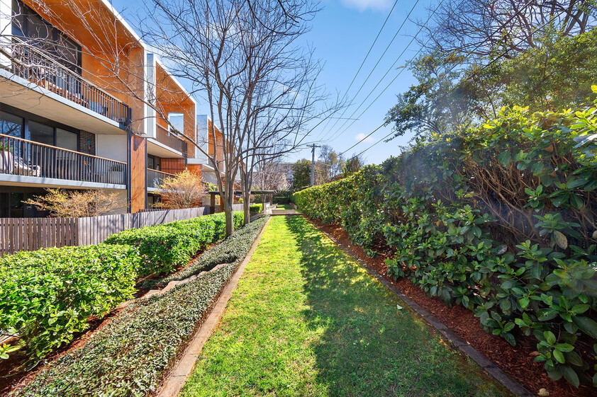 Lowanna St - architectural award winning apartment