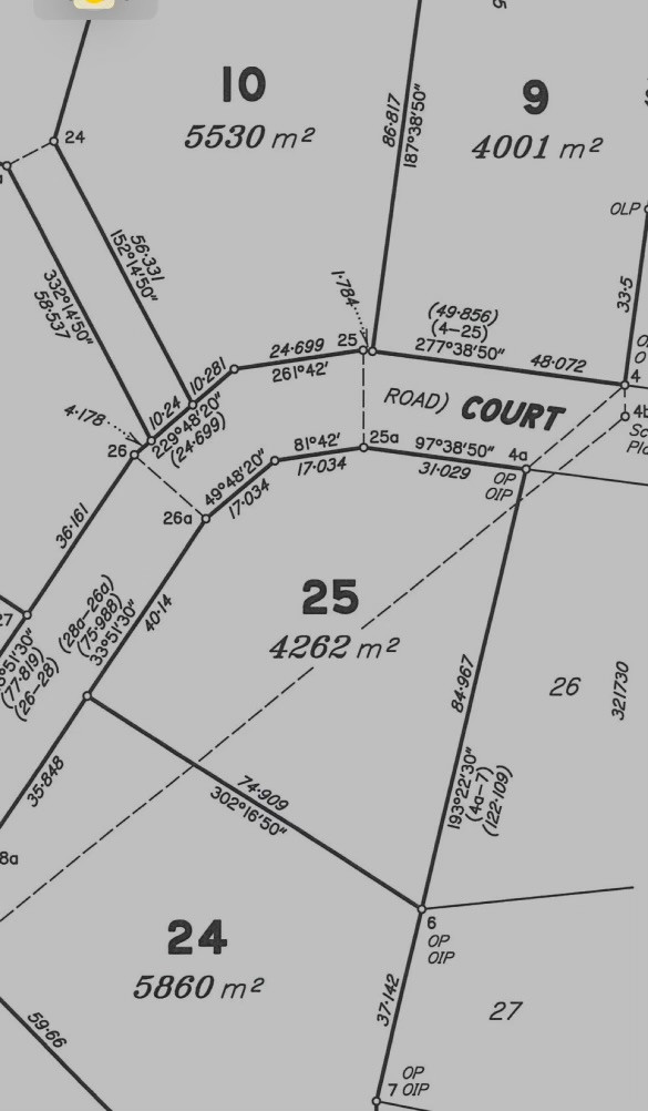 The Last Block in Highland Court - 4262m with Views and Room to Build your Dream.