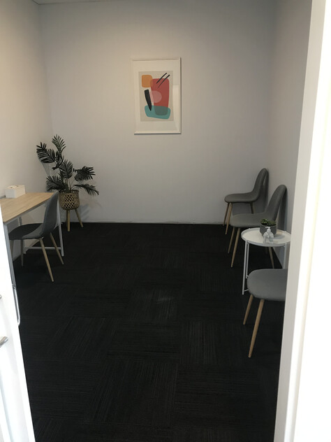 Prime Location Clinic Room for Rent in the Heart of Reservoir