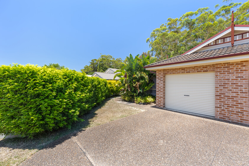 LOCATION, LIFESTYLE & LOW-MAINTENANCE LIVING BY THE BEACH