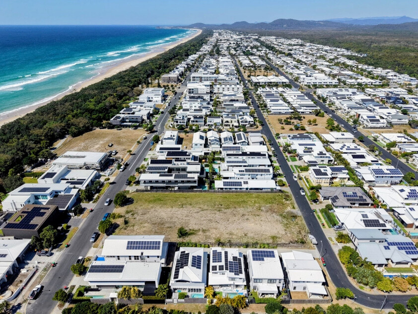 Premium lot in blue-chip pocket Nautilus Way frontage