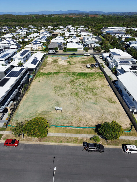 Premium lot in blue-chip pocket Nautilus Way frontage