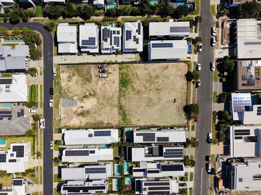 Premium lot in blue-chip pocket Nautilus Way frontage