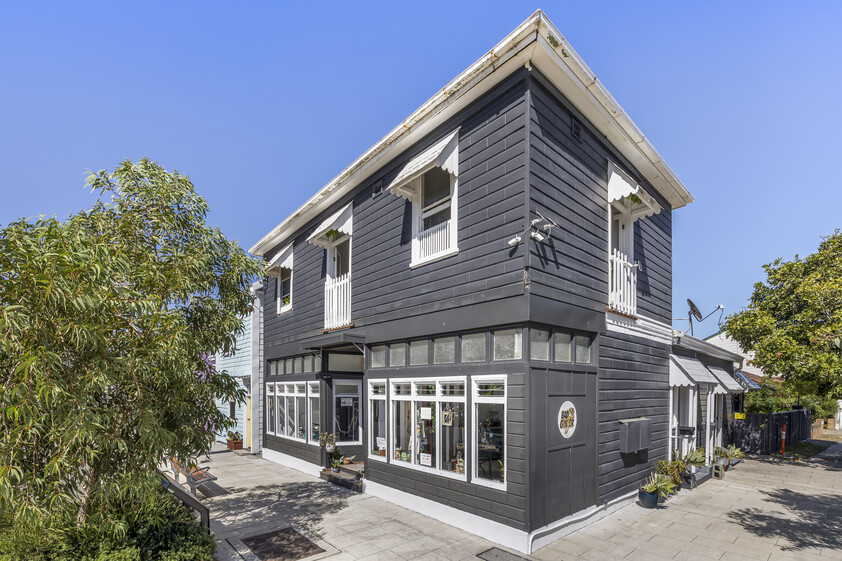 Landmark Mixed-Use Opportunity - Prominent Corner Position Option of a Delayed Settlement
