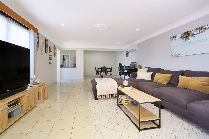 Endless Possibilities: Spacious Family Home with Granny Flat & Studio in Caringbah North or Renovators Dream with Dual Occupancy Potential.