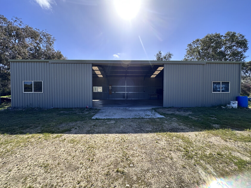 Modern Rural Retreat with Large Living, Massive Shed & Nature Reserve Outlook