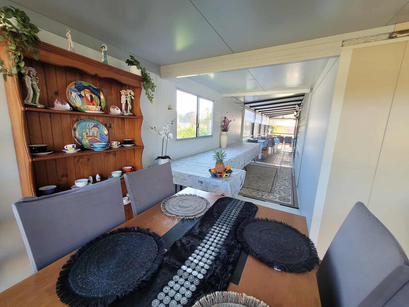 Farmhouse Coffee Lounge