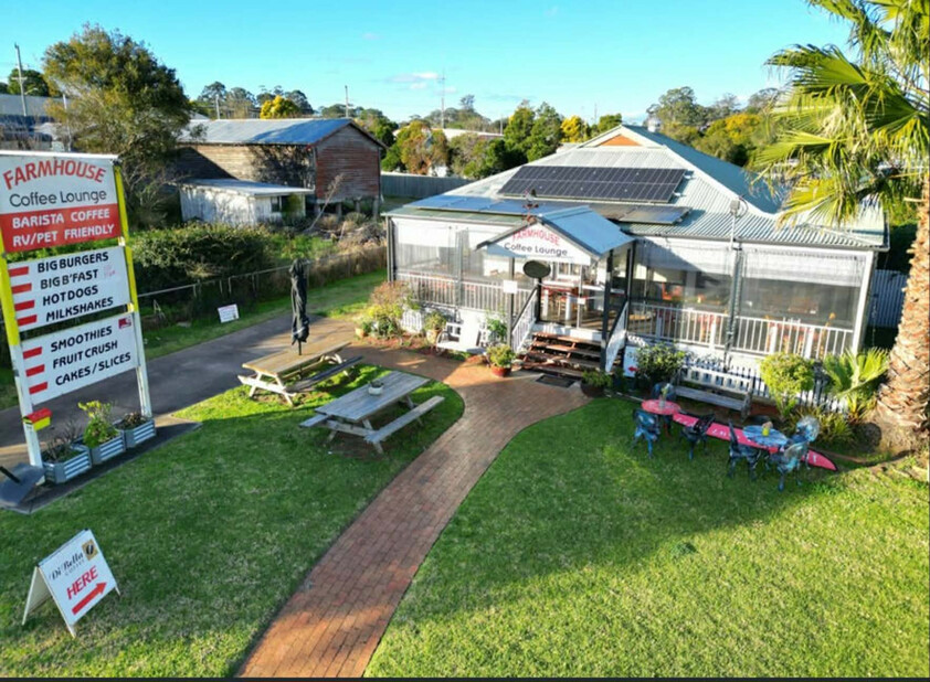 Farmhouse Coffee Lounge