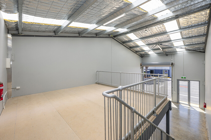 Light Industrial Unit in Central Location