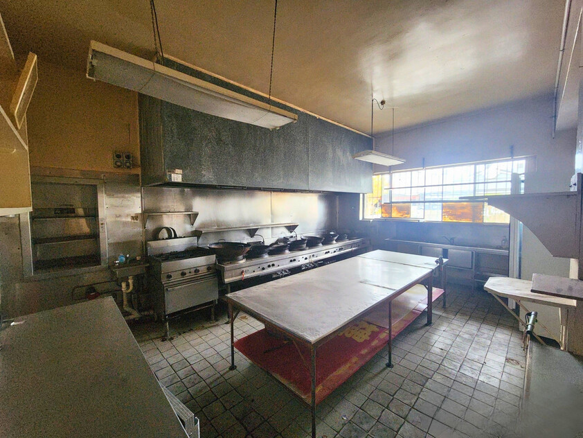 Prime Ground Floor Retail / Food Premises High Exposure Location