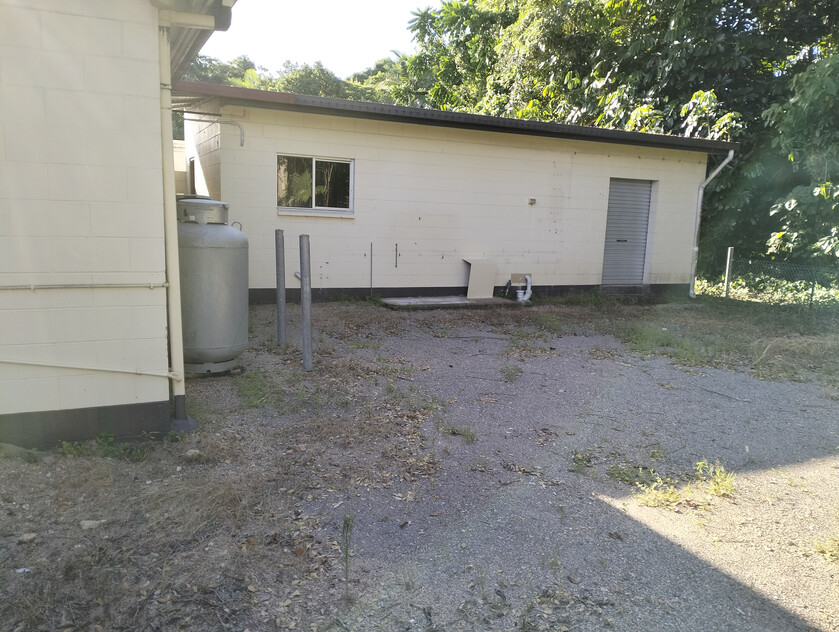 Commercial Investment.PRIME PROPERTY for a PIZZA RESTAURANT ,ITALIAN RESTURANT,TA,And FROZEN MEALS.ETC.