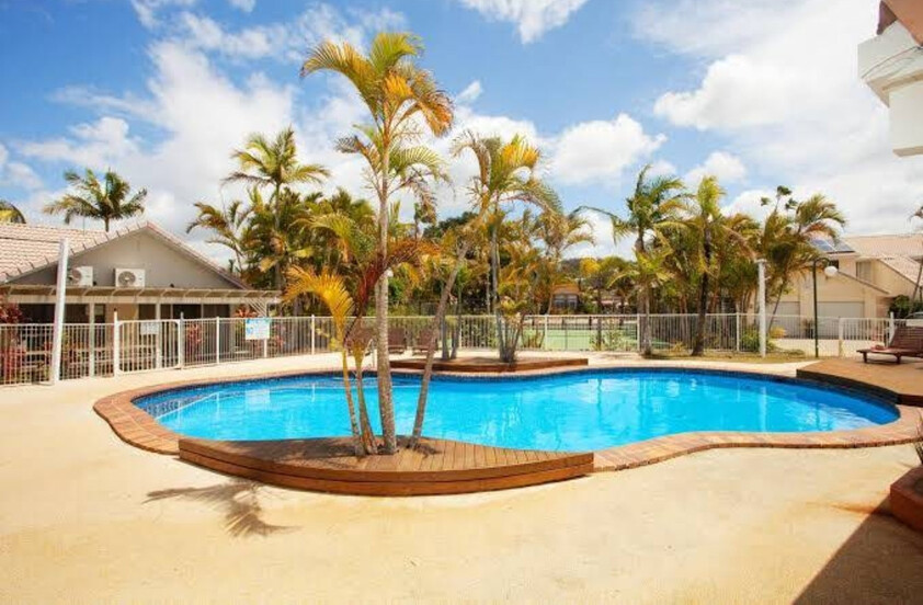 West facing Lakeside Townhouse + Resort Facilities