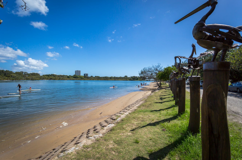 West facing Lakeside Townhouse + Resort Facilities
