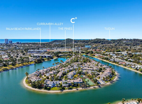 West facing Lakeside Townhouse + Resort Facilities