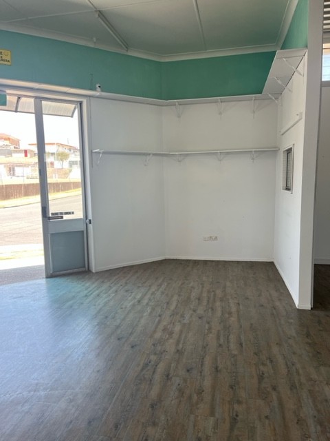 HIGH-EXPOSURE CORNER PREMISES 500SQM | FLOOD-FREE | FLEXIBLE USE