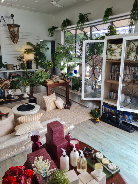 HIGH-EXPOSURE CORNER PREMISES 500SQM | FLOOD-FREE | FLEXIBLE USE