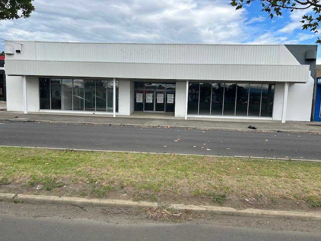 Commercial Building For Lease