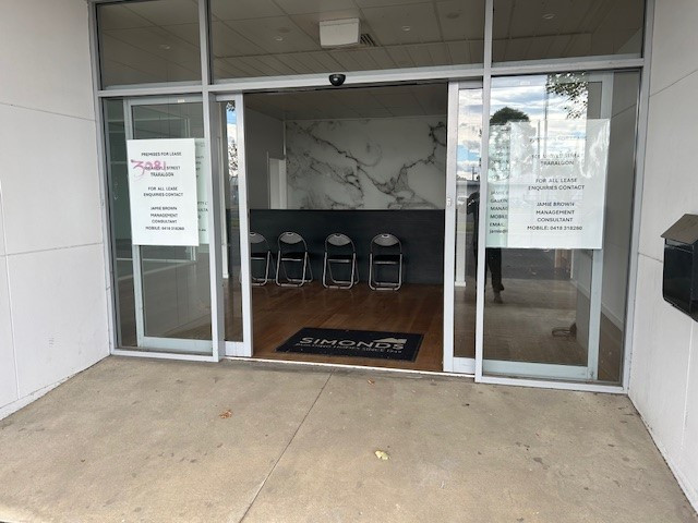 Commercial Building For Lease