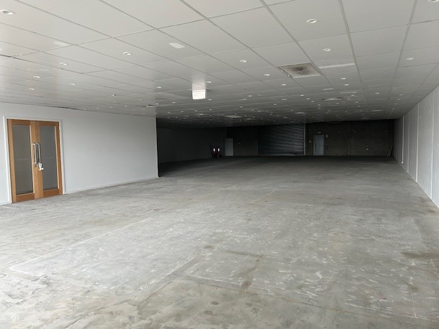 Commercial Building For Lease