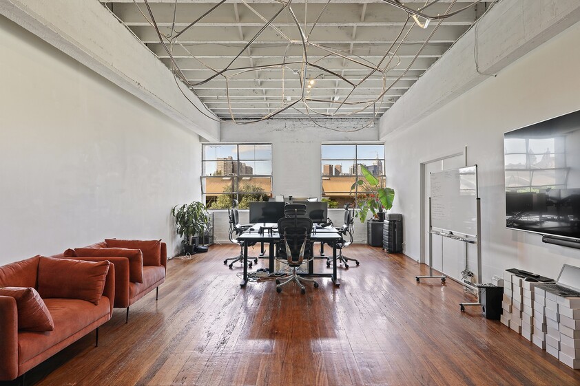 Fitzroy Studio / Office With City View