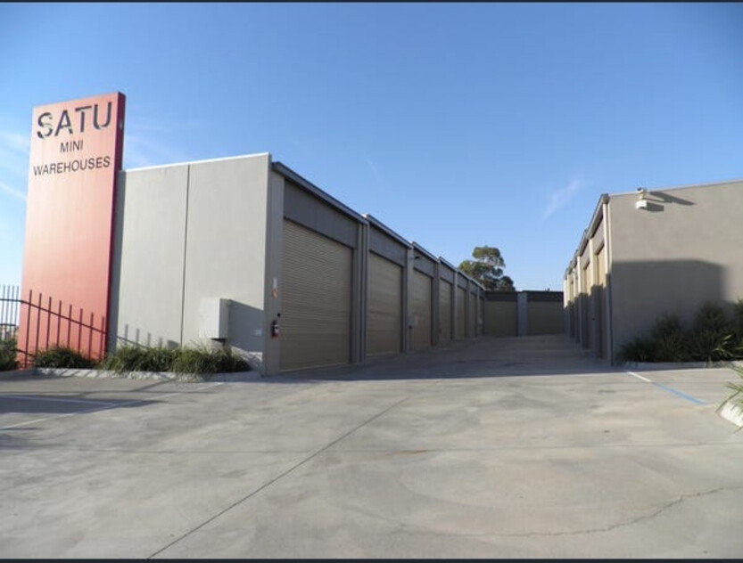 MINI WAREHOUSE GATED