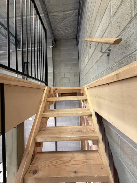 MINI WAREHOUSE GATED