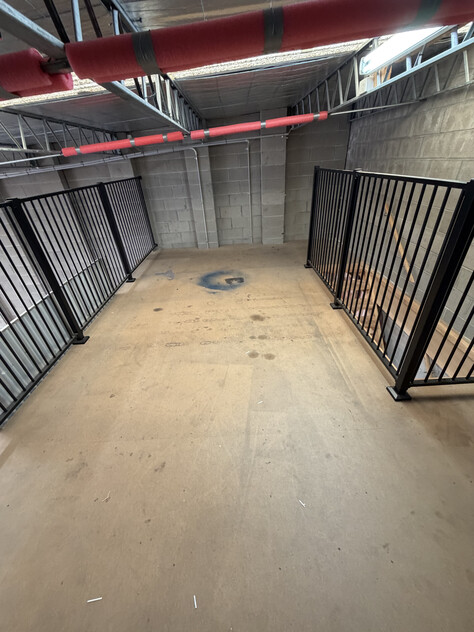 MINI WAREHOUSE GATED