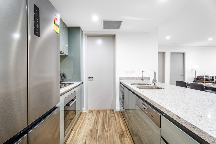 3-Bedroom Apartment with Resort Facilities & 2 Car Spaces