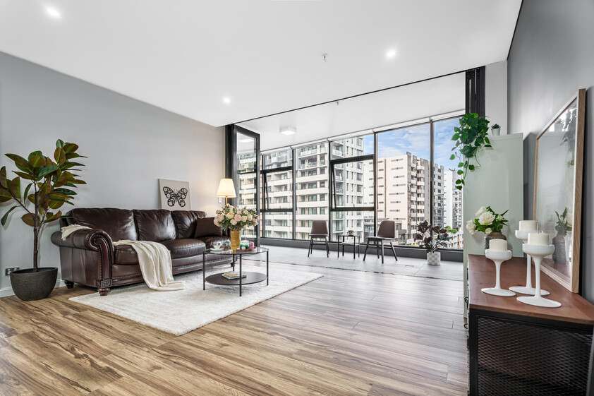 3-Bedroom Apartment with Resort Facilities & 2 Car Spaces
