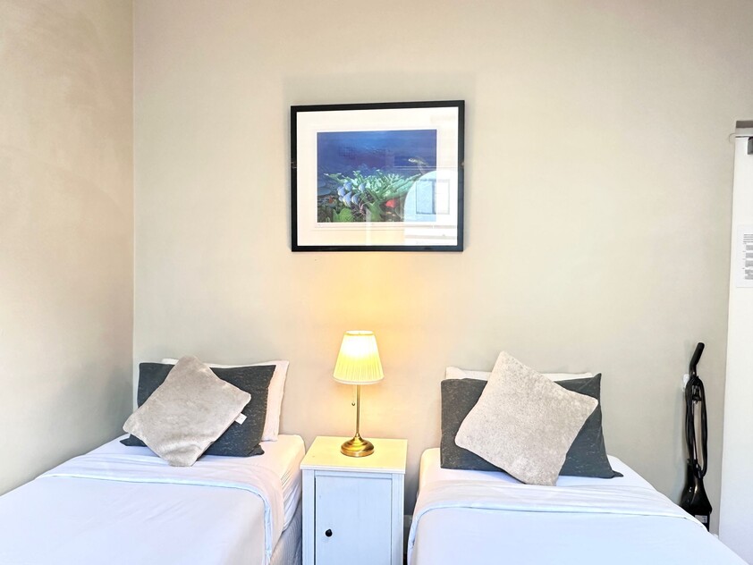 Haymarket - Prime Sydney Location - Cnr George St and Central Station