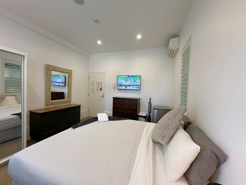 Private Room Walk to North Sydney Station and Greenwood Plaza in 8 Min